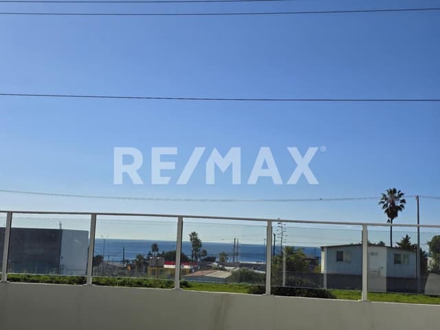 Casa en Venta con Vista al Mar en Fraccionamiento Privado