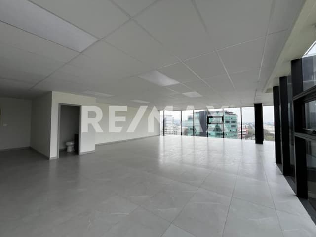 OFICINA EN RENTA DE 112 M2, EN ZONA URBANA RIO TIJUANA, B.C.