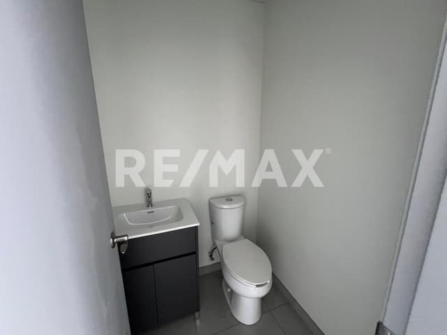 OFICINA EN RENTA DE 71 M2, EN ZONA URBANA RIO TIJUANA, B.C.