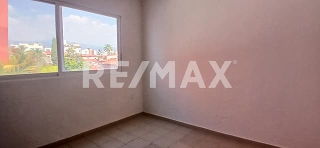 Venta de casa en el norte de Cuernavaca, Col. Lomas de Ahuatlán...Clave 6044