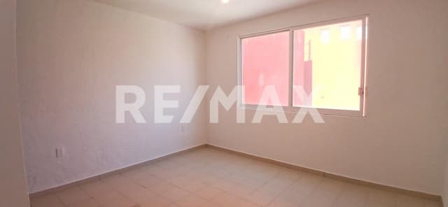 Venta de casa en el norte de Cuernavaca, Col. Lomas de Ahuatlán...Clave 6044