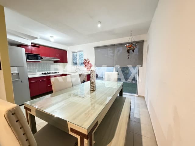 CASA AMUEBLADA FRACCIONAMIENTO VIÑEDOS QUERÉTARO.