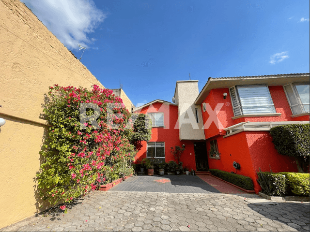 Casa con terraza en venta en San Francisco Culhuacán