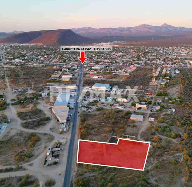 TERRENO EN VENTA EN CALLE PRINCIPAL DEL PARQUE INDUSTRIAL