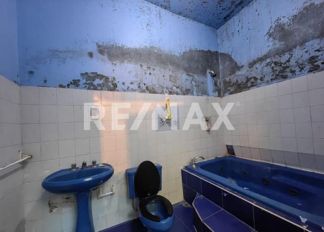 CASA EN COND. EN COL. SAN RAFAEL / 200 m2