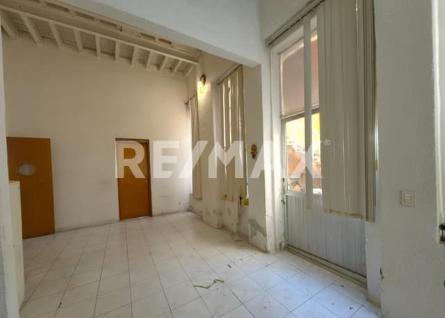 CASA EN COND. EN COL. SAN RAFAEL / 200 m2