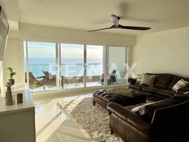 Exclusivo Condominio en Venta Oceanfront de 3 Recámaras
