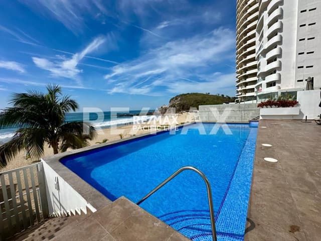 CONDOMINIO EN VENTA EN PLAYA BRUJAS