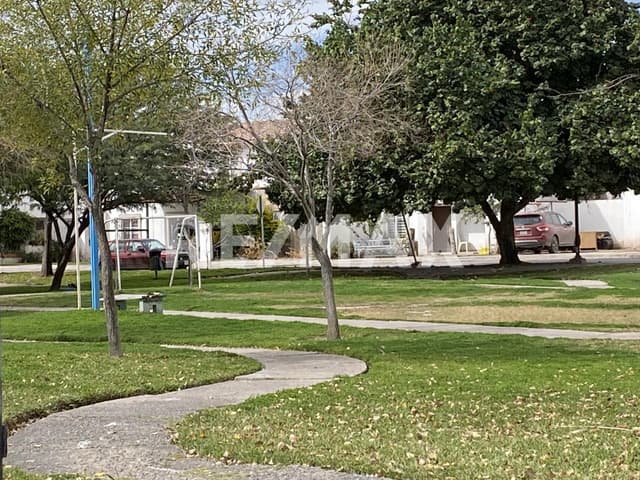 CASA EN VENTA EN LAS LOMAS