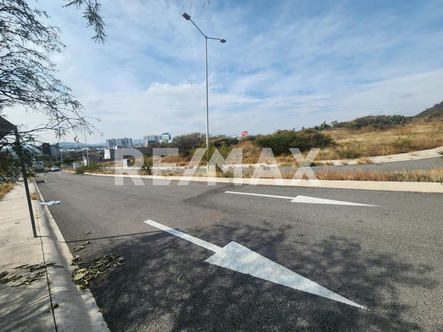 Venta de Terreno en Juriquilla, Querétaro para uso mixto