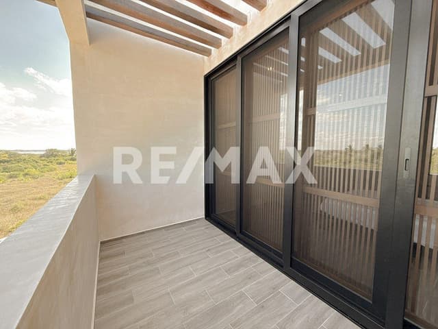 Venta de hermosa casa de playa de lujo amueblada y paneles solares