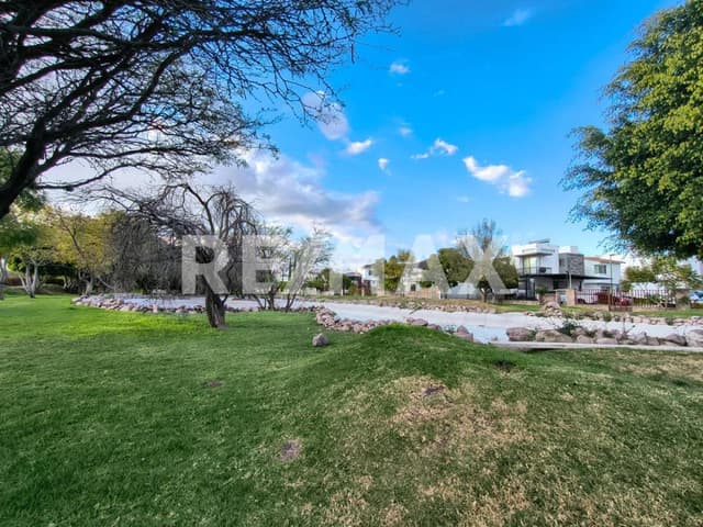 TERRENO EN VENTA EN REAL DEL BOSQUE, CORREGIDORA