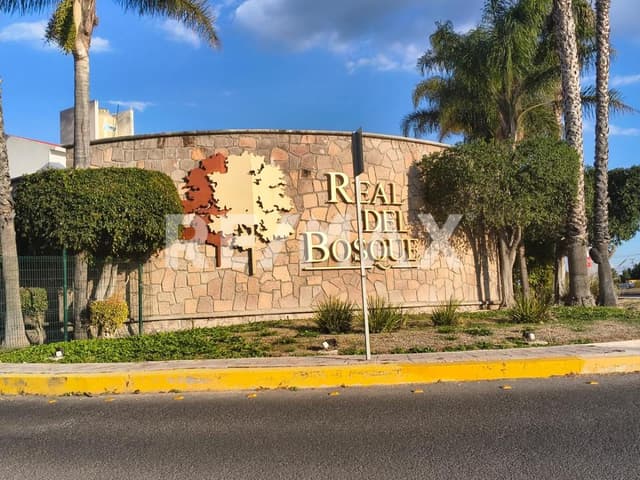 TERRENO EN VENTA EN REAL DEL BOSQUE, CORREGIDORA