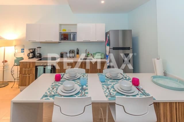 Menesse The City | 1-Bedroom Condo for Sale Near Beach & Fifth Avenue