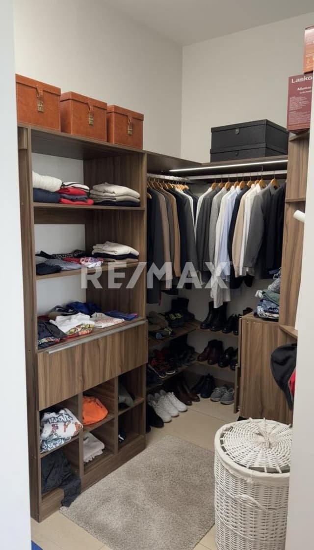 CASA AMUEBLADA EN RENTA EN CAÑADAS DEL LAGO CORREGIDORA