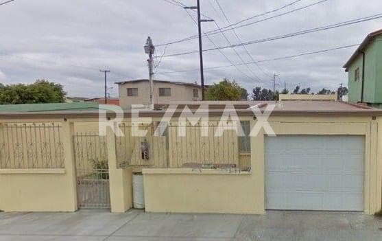Casa en RENTA Colonia Valle Dorado Ensenada BC