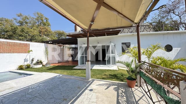 Venta de casa en el Fracc. Club de Golf, Cuernavaca, Morelos...Clave 6048