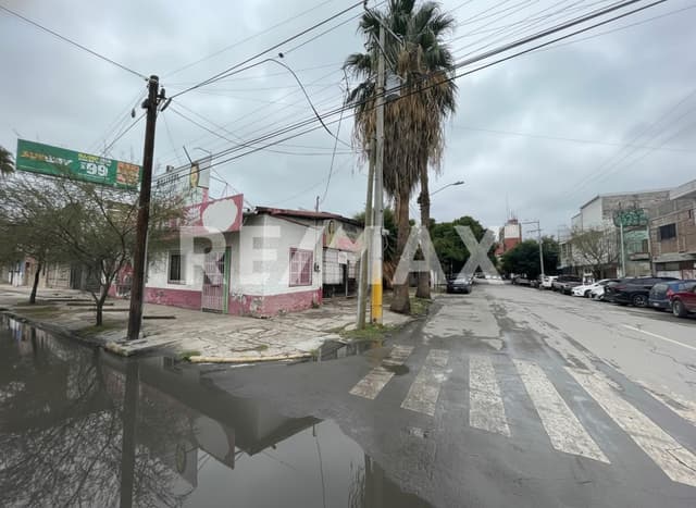 LOCAL Y/O OFICINA COMERCIAL EN BLVD INDEPENDENCIA PTE.