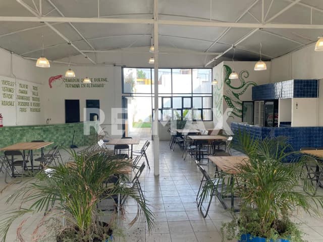 LOCAL COMERCIAL EN VENTA PROL. BERNARDO QUINTANA. PUERTAS DEL SOL II 