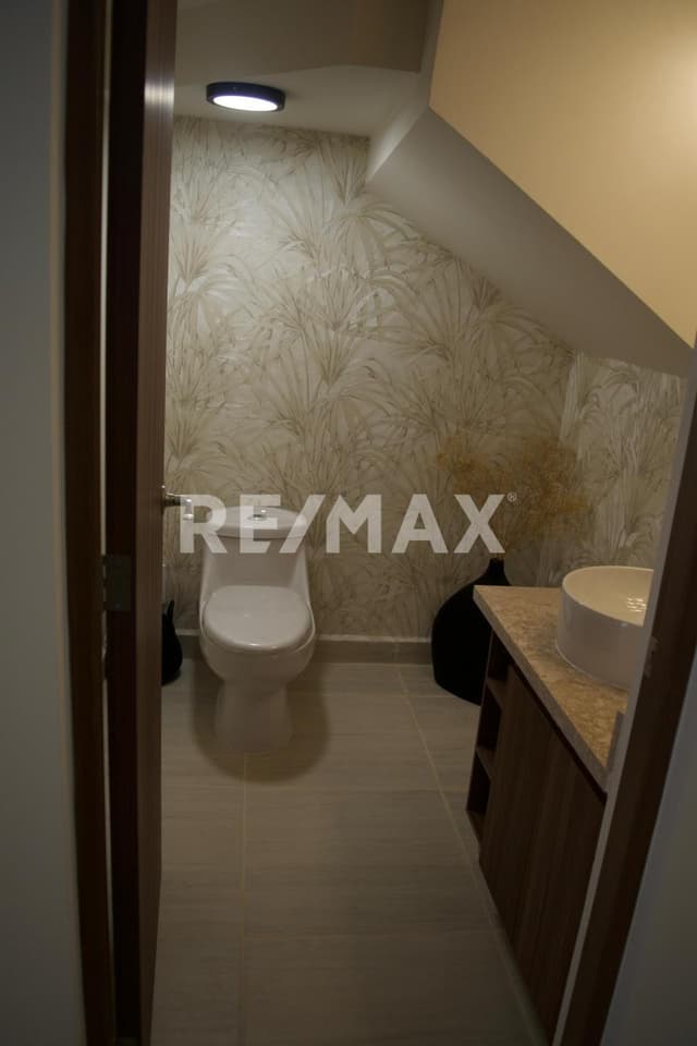 CASA SAN JUAN EN SANTA JULIA RESIDENCIAL