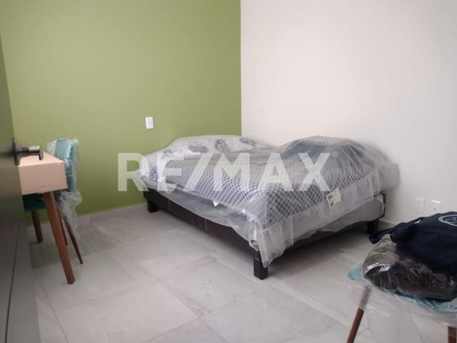 RENTA DEPARTAMENTO SEMIAMUEBLADO 