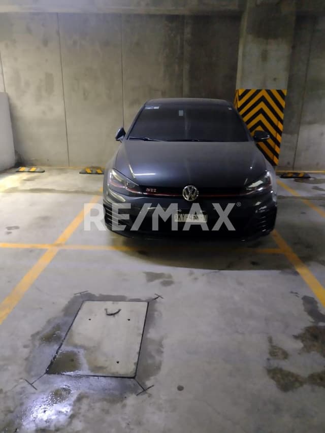 RENTA DEPARTAMENTO SEMIAMUEBLADO