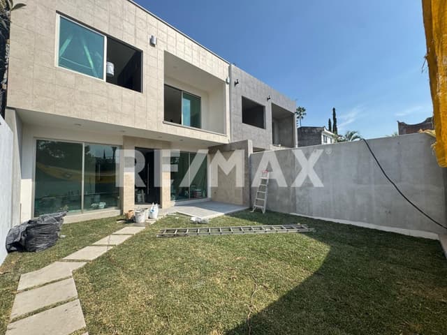 Casa sola en Preventa de estilo minimalista en Burgos Cuernavaca 