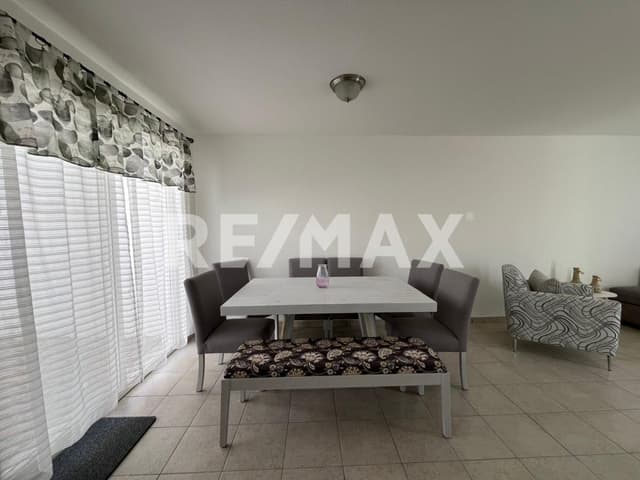 CASA AMUEBLADA EN RENTA EN PASEOS DEL BOSQUE 