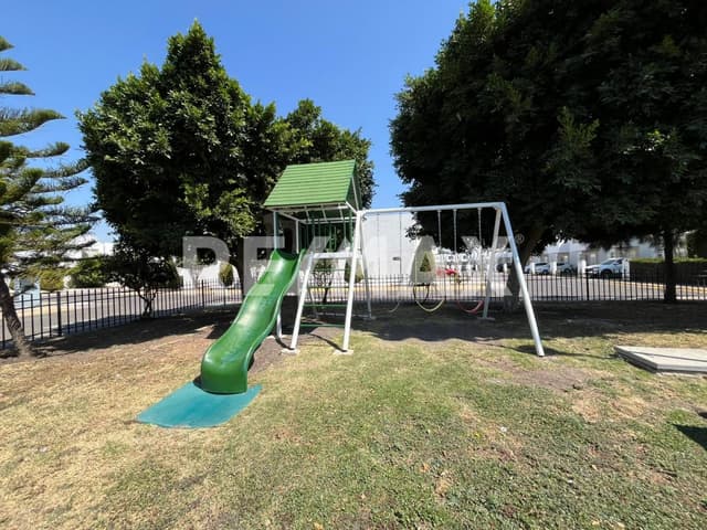 CASA AMUEBLADA EN RENTA EN CONDOMINIO PASEOS DEL BOSQUE 