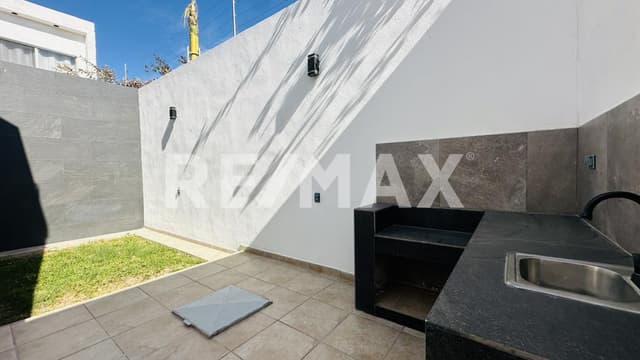 CASA EN VENTA EN RESIDENCIAL SENDEROS