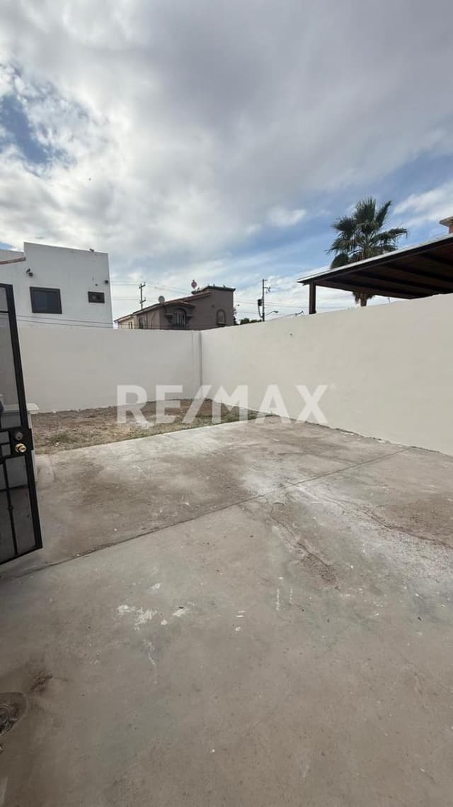 CASA EN RENTA EN VILLA TOLEDO I