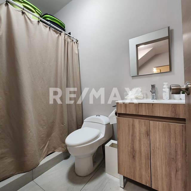 CASA EN VENTA REAL DE CUMBRES MONTERREY RECIEN REMODELADA