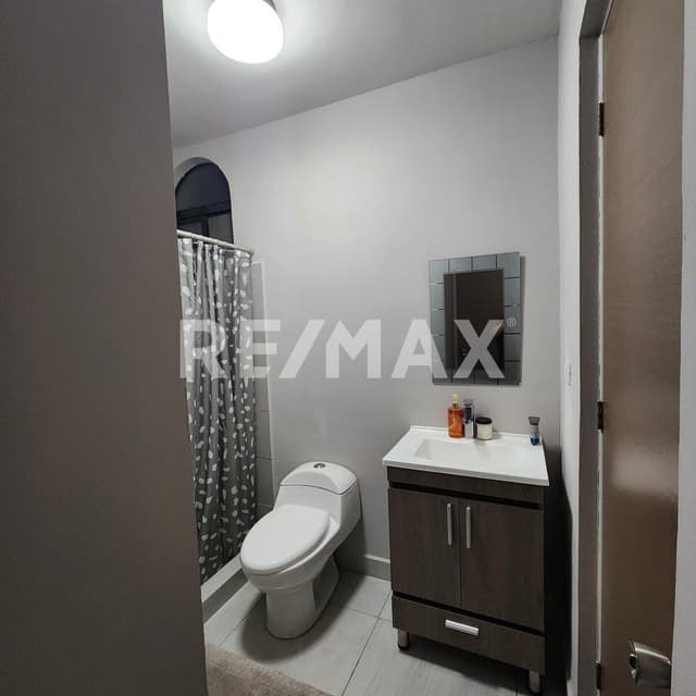 CASA EN VENTA REAL DE CUMBRES MONTERREY RECIEN REMODELADA