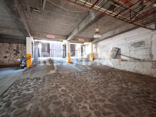 Renta de local dentro de Plaza Comercial, En Vista Hermosa, Cuernavaca, Morelos...Clave 6096