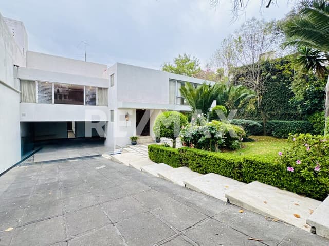 VENTA CASA EN LOMAS DE TECAMACHALCO