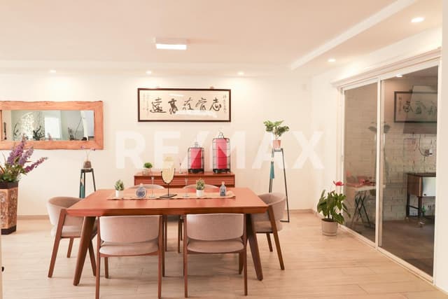 Hermosa Casa Remodelada en Zona Esmeralda, Bosque esmeralda excelente ubicación 