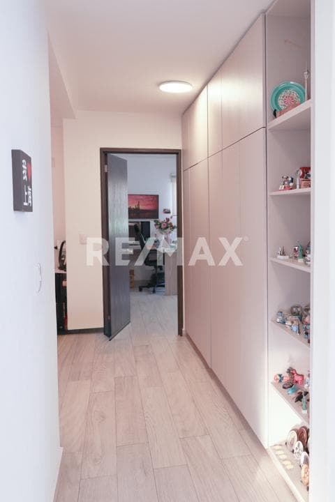 Gallery preview 2