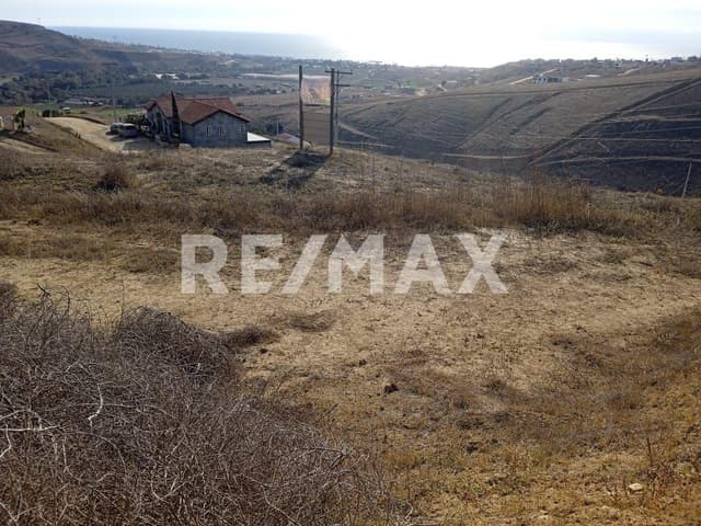 Terreno Residencial en Loma con Vista al Mar 