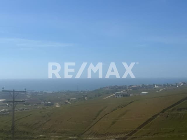 Venta de 2 Terrenos Juntos – 400 m² con Vista Espectacular al Mar 