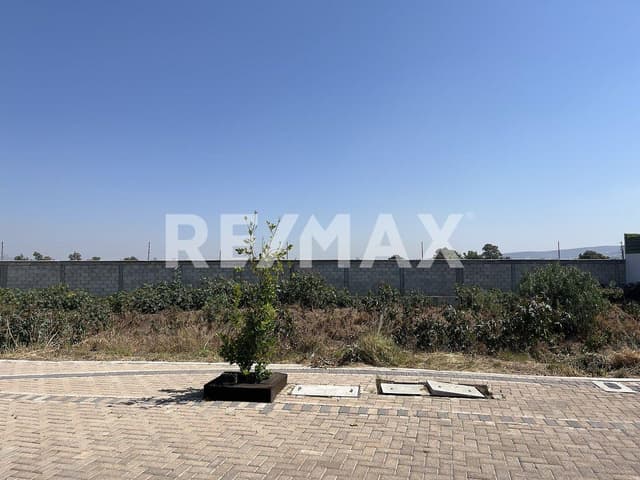 VENTA TERRENO HACIENDA CARLOTA