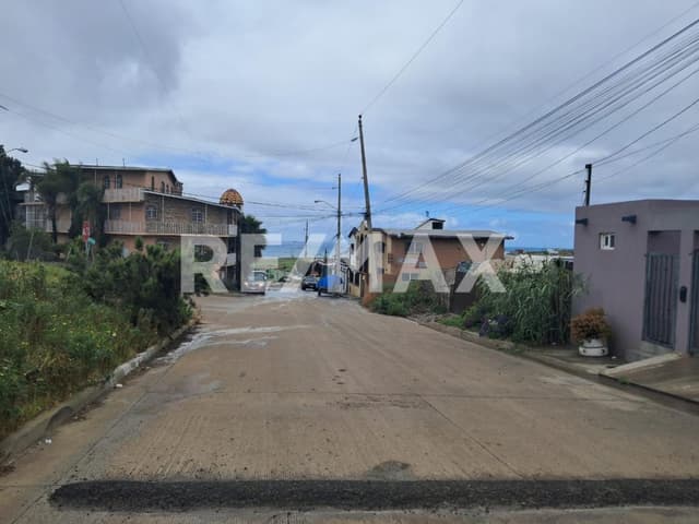 Departamento en Segundo Piso con Vista al Mar en Renta