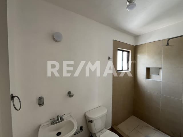 CASA EN RENTA EN CONDOMINIO RINCONES DEL MARQUÉS 