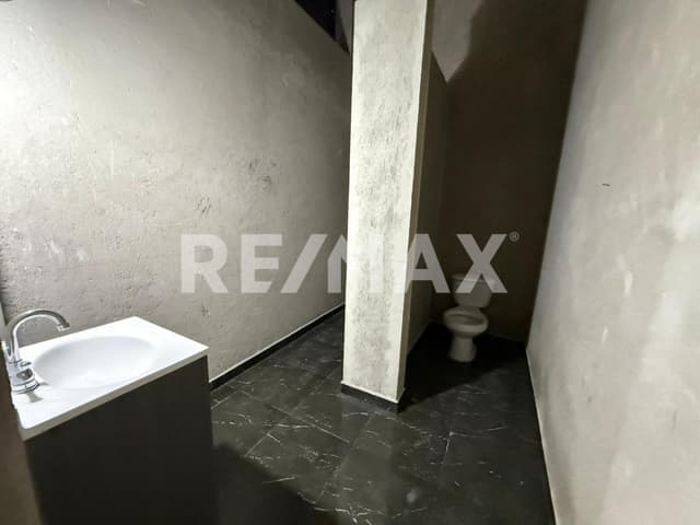 Local en renta en Avenida Barranca del Muerto en Colonia Los Alpes