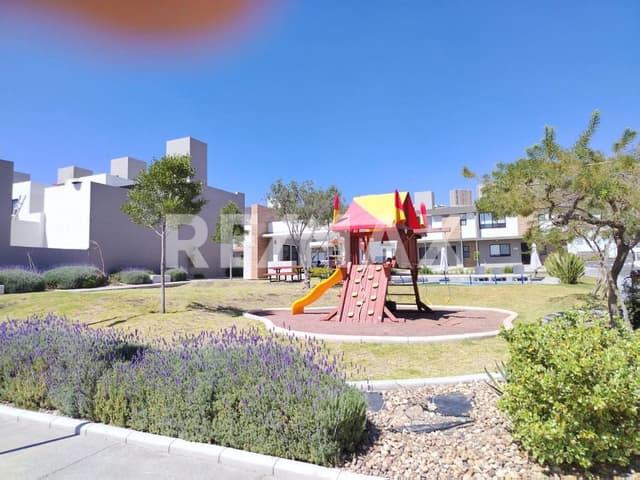 RENTA CASA INTERCITY CIRCUITO UNIVERSIDADES
