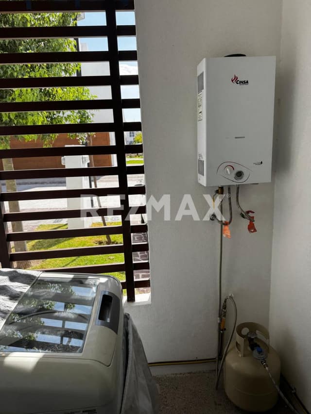 DEPARTAMENTO FUENTES DE BALVANERA PLANTA BAJA.