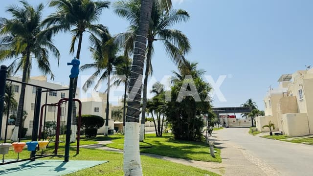 Departamento en Venta Puente del Mar Acapulco: Planta Baja frente a Playa Bonfil  Oportunidad de Inversión en Acapulco Diamante