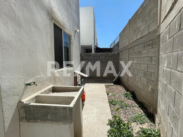 CASA EN RENTA EN EL FRACC. CIENEGA I