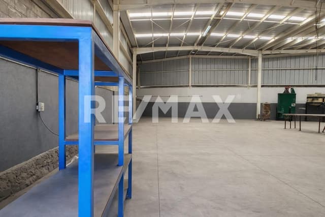 El Marques Pedro Escobedo Bodega en Renta 