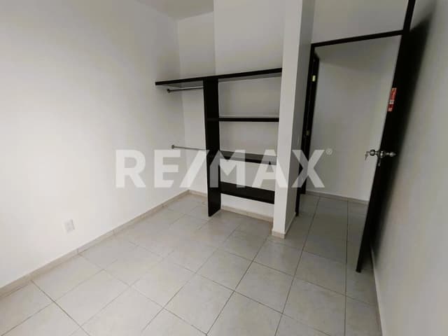 Departamento Remodelado en Planta Baja a Pasos del Metro Tacubaya ¡Ubicación Privilegiada!