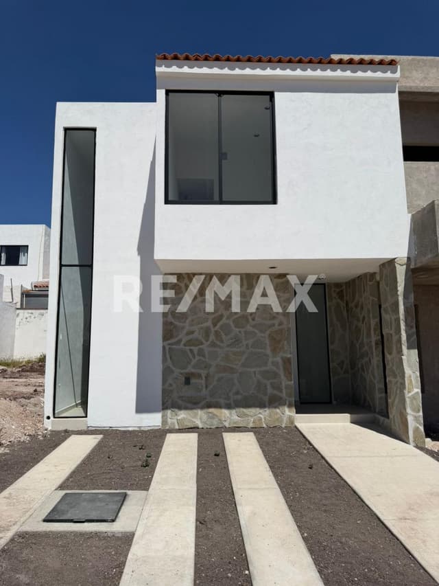 VENTA CASA CIUDAD MADERAS QUERETARO